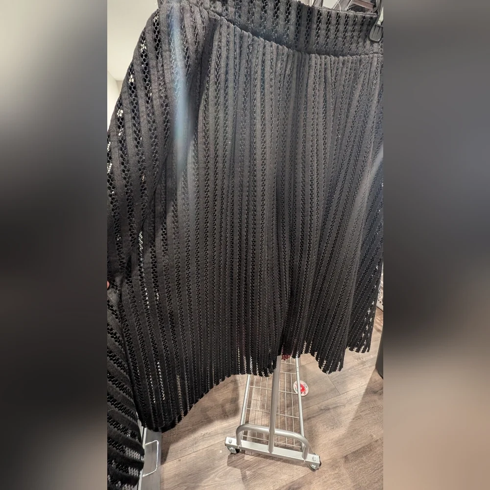 Torrid Black A-Line Skirt Size 14 - Picture 2 of 7